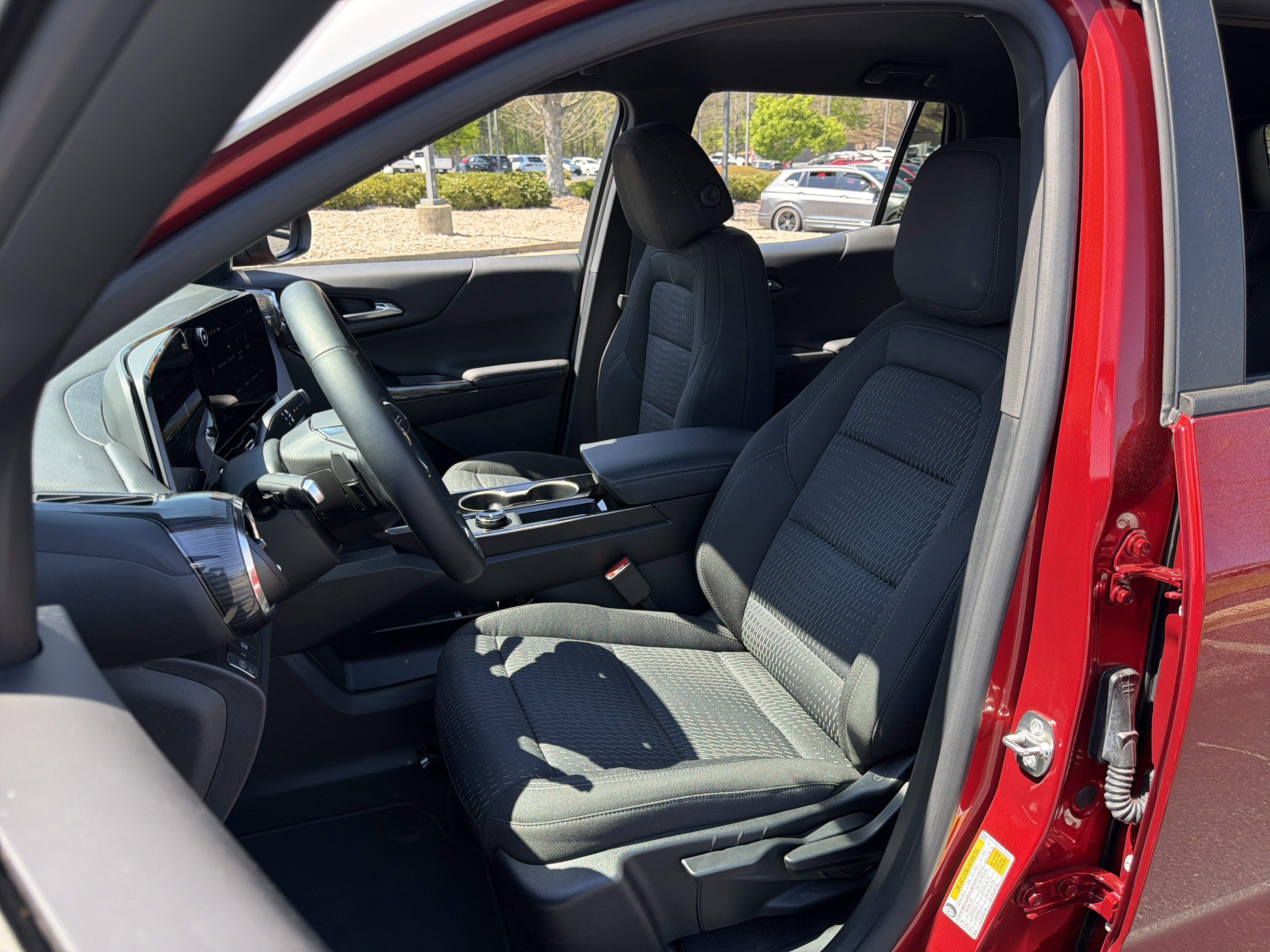 Used 2026 Chevrolet Equinox LT w/ Safety and Technology Package image 9