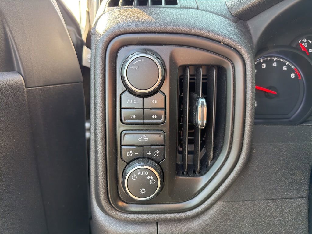 Used 2022 Chevrolet Silverado 1500 Custom Trail Boss image 20