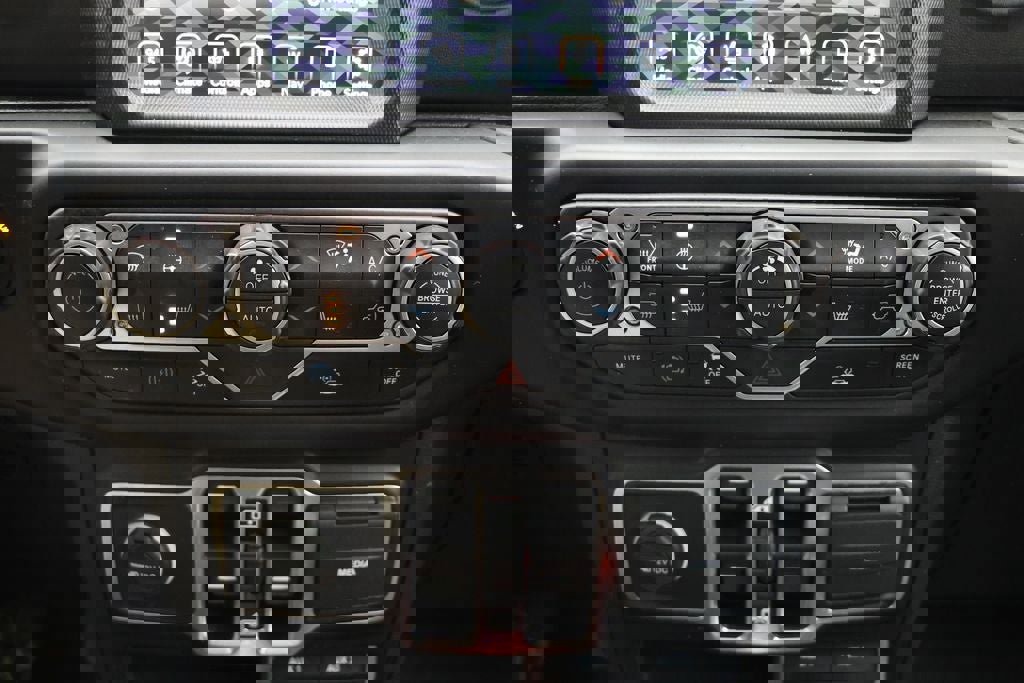 Used 2023 Jeep Wrangler Unlimited Sahara w/ Cold Weather Group image 22