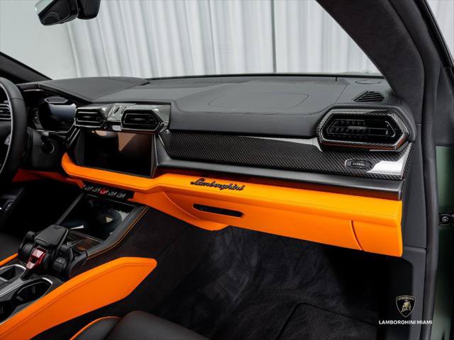 Used 2026 Lamborghini Urus SE AWD/4WD image 50