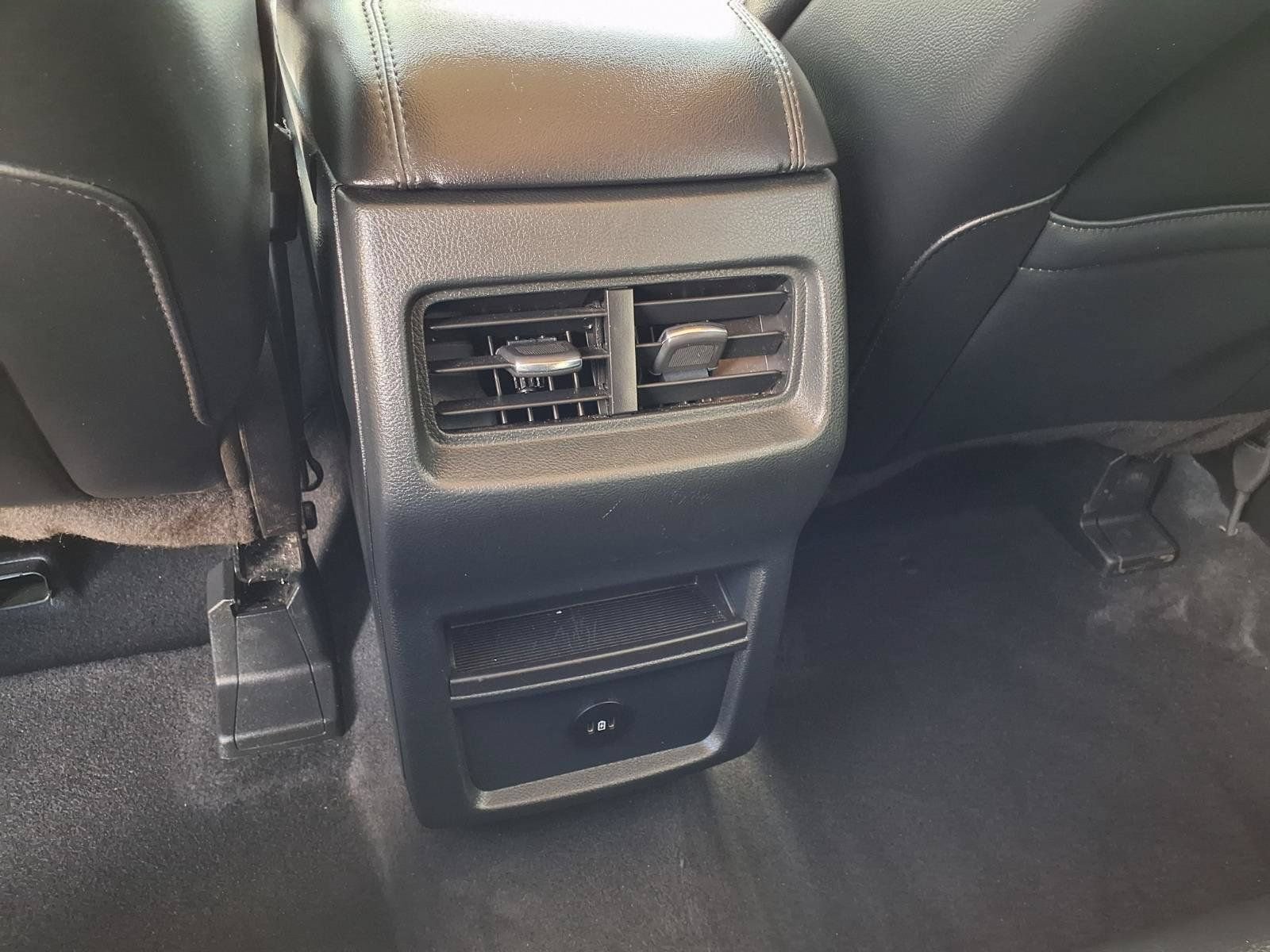 Used 2024 Ford Edge SEL AWD/4WD image 14