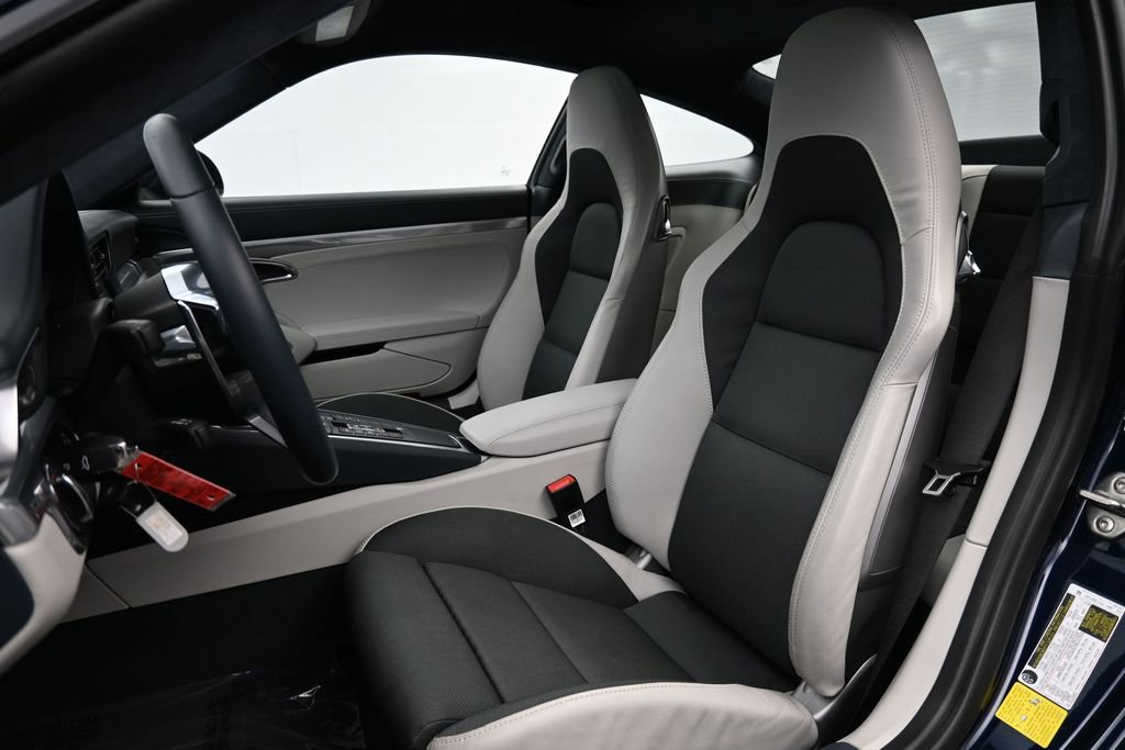 Certified 2018 Porsche 911 Carrera RWD image 5