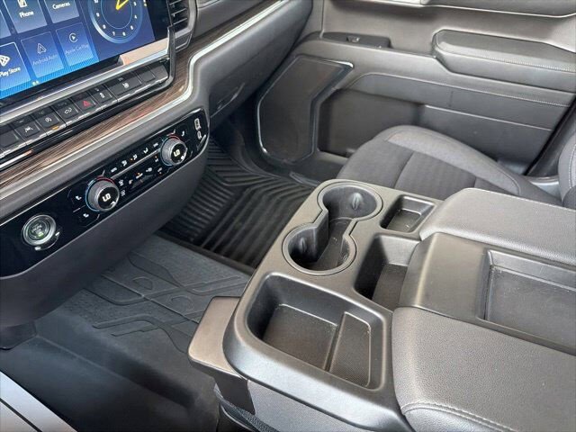 Used 2024 Chevrolet Silverado 1500 LT AWD/4WD image 39