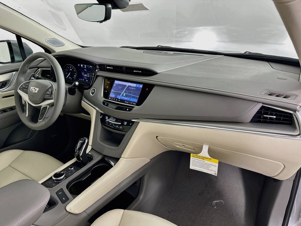 New 2026 Cadillac XT5 Premium Luxury w/ LPO, Floor Liner Package AWD/4WD image 37