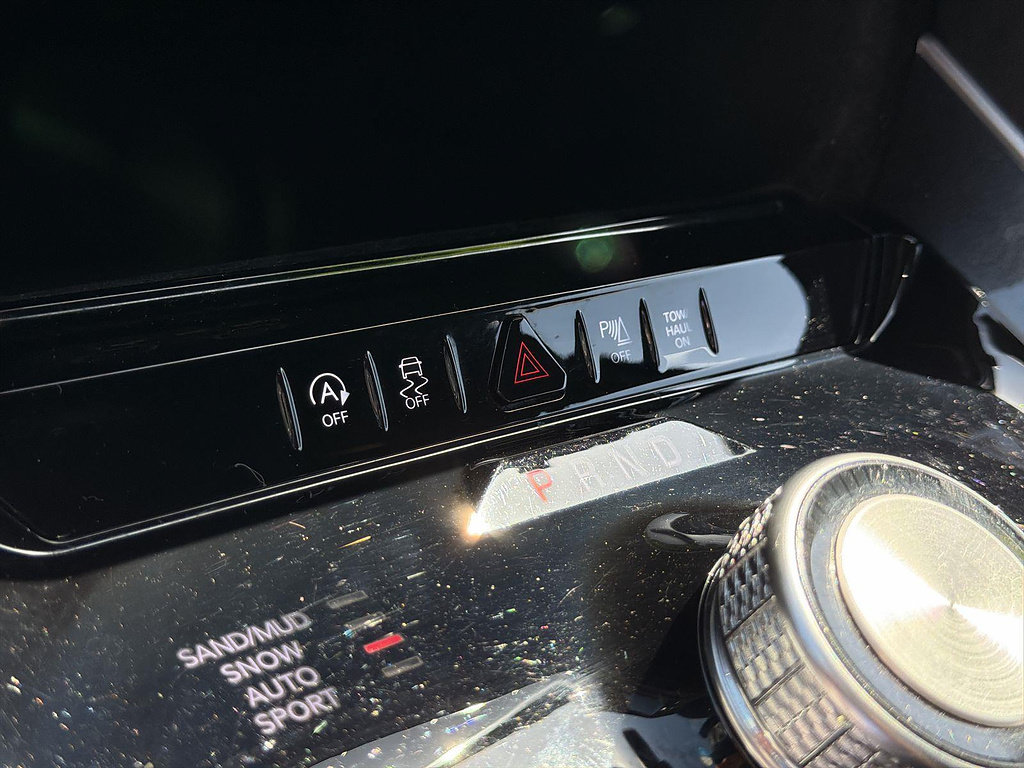 Used 2023 Jeep Wagoneer 4WD image 37