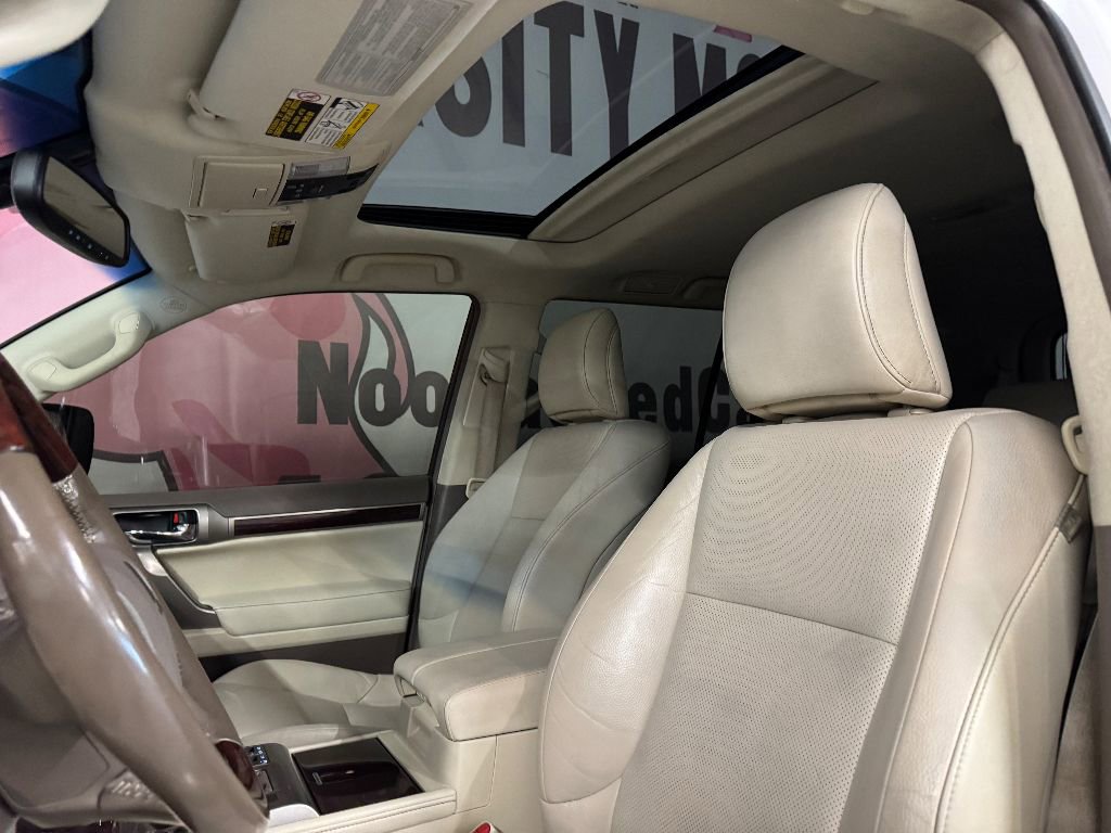 Used 2017 Lexus GX 460 Premium w/ Premium Package image 17