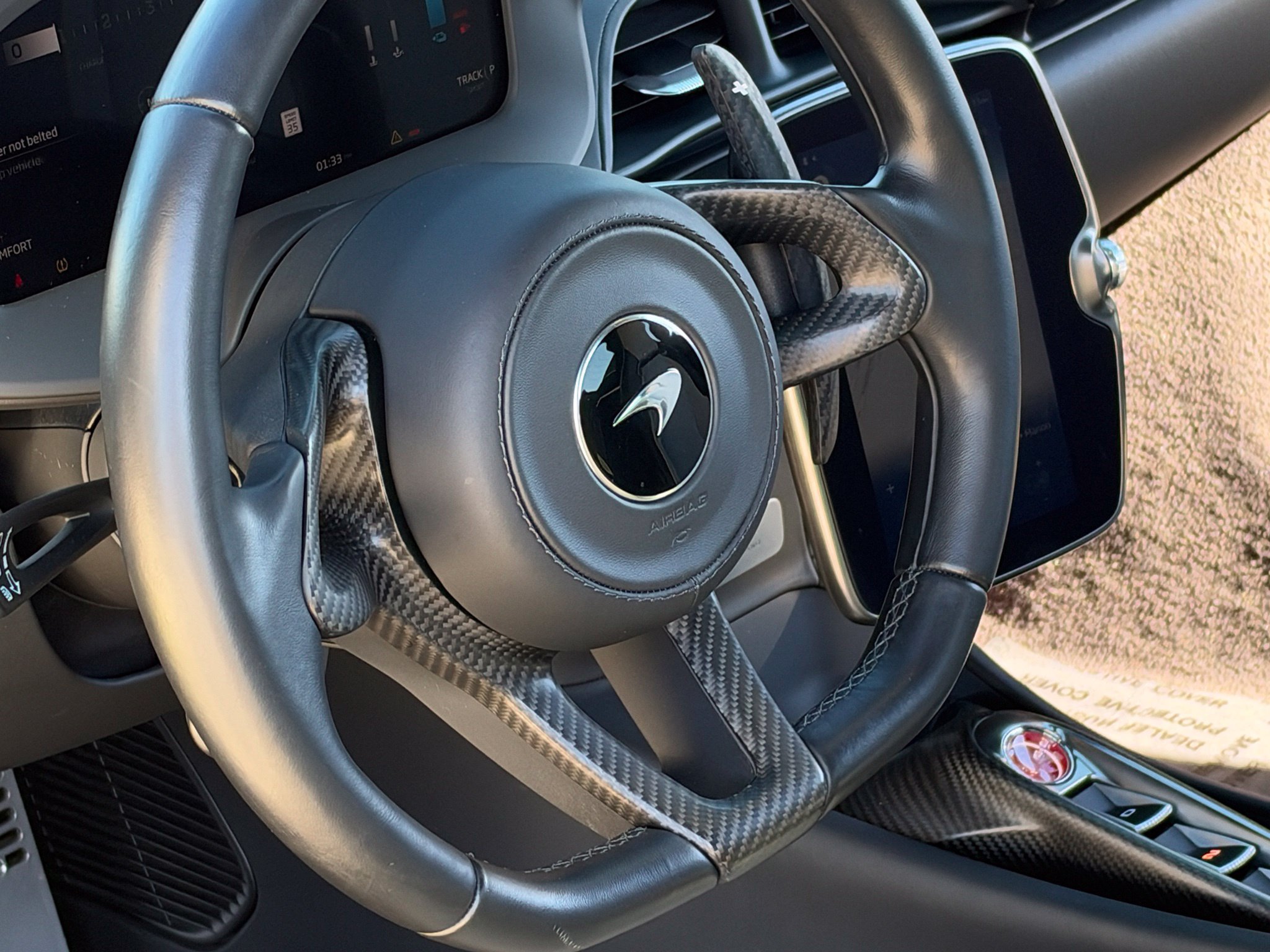 Used 2023 McLaren Artura RWD image 41