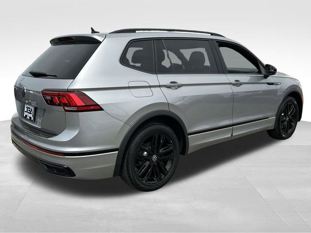 Used 2022 Volkswagen Tiguan SE R-Line image 24