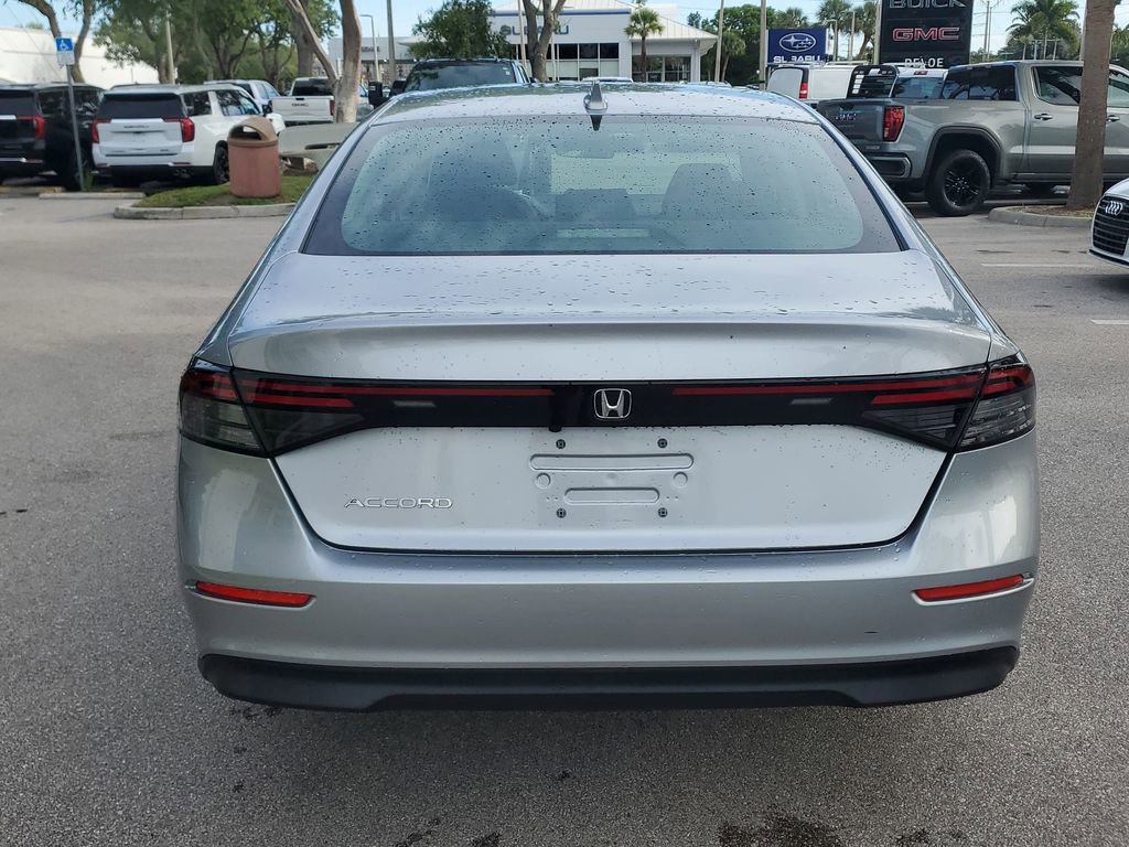 Used 2023 Honda Accord EX image 4