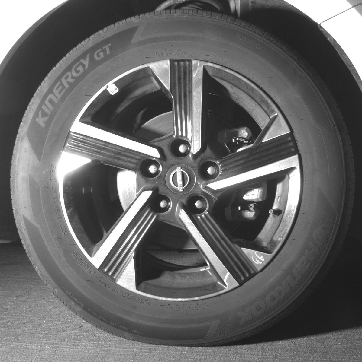 Used 2025 Nissan Sentra SV image 13