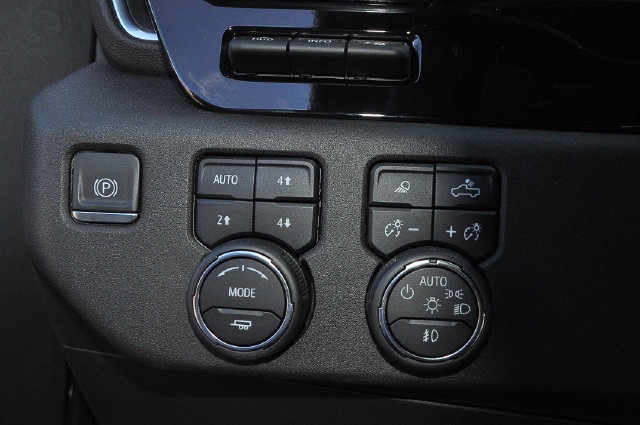 Used 2023 Chevrolet Silverado 1500 LTZ w/ Technology Package AWD/4WD image 27