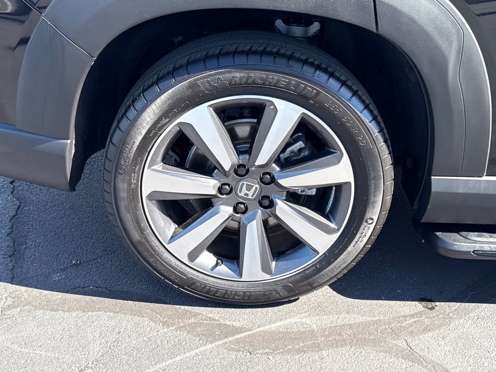 Used 2024 Honda Pilot Touring image 14