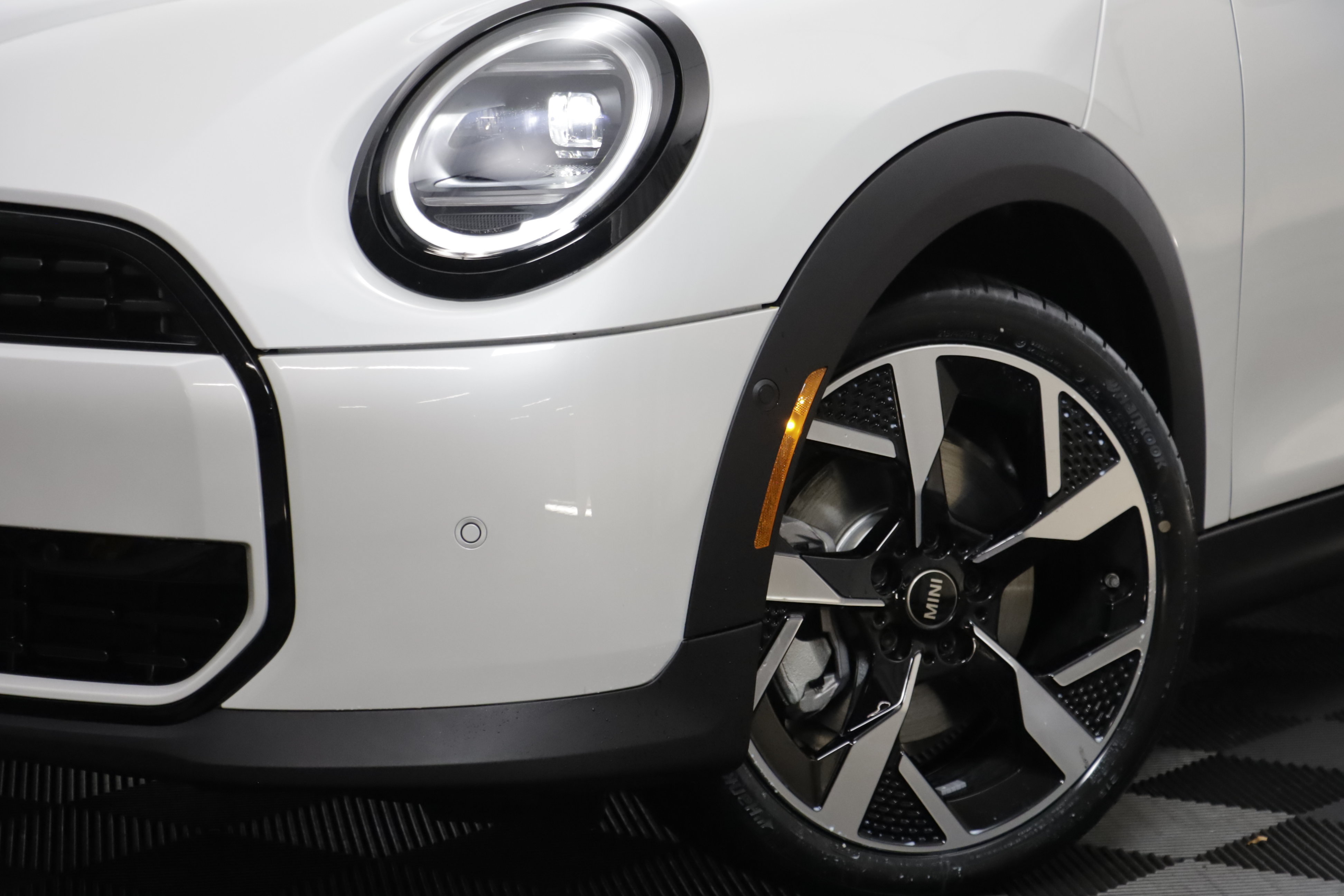 New 2027 MINI Cooper 4-Door Hardtop FWD image 4