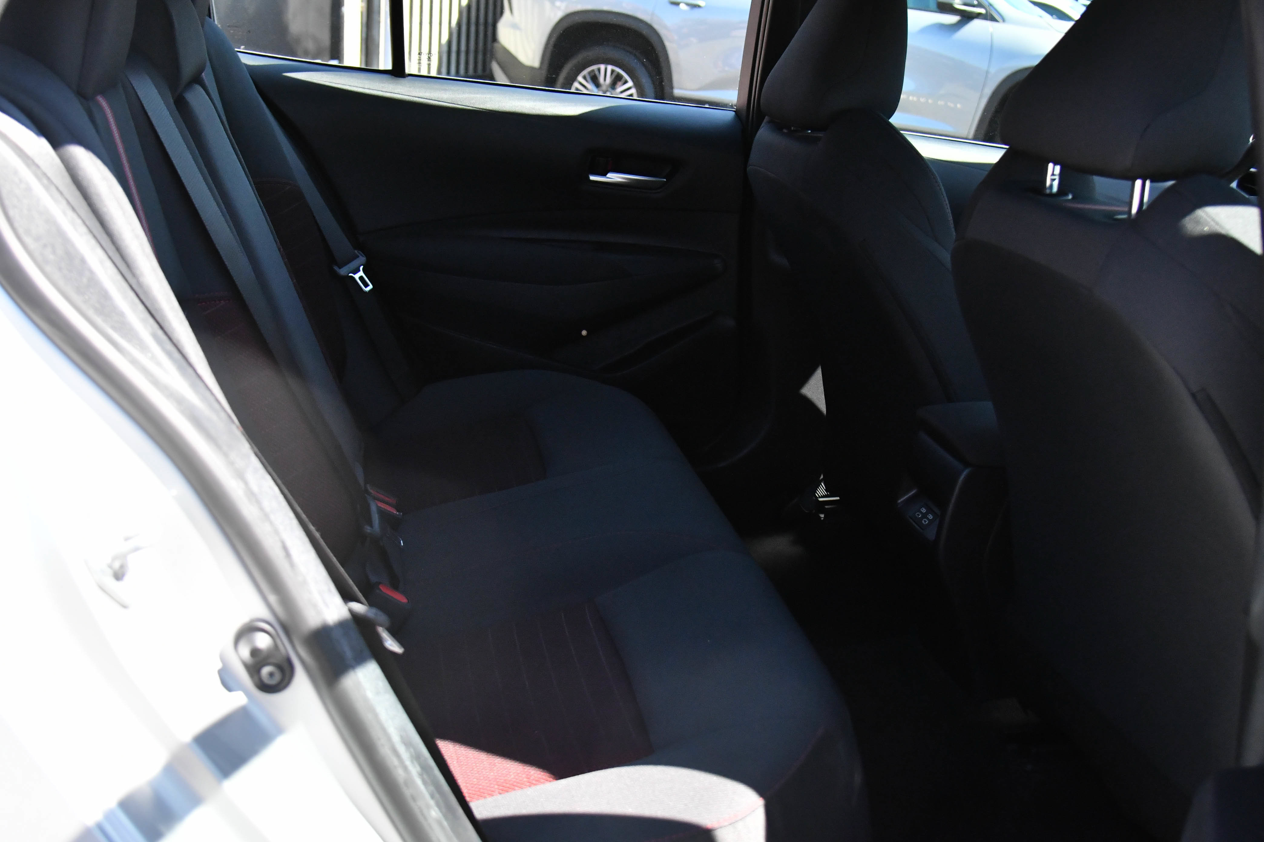 Used 2026 Toyota Corolla SE w/ SE Package FWD image 42