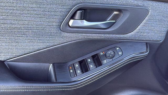 Certified 2023 Nissan Rogue SV image 22