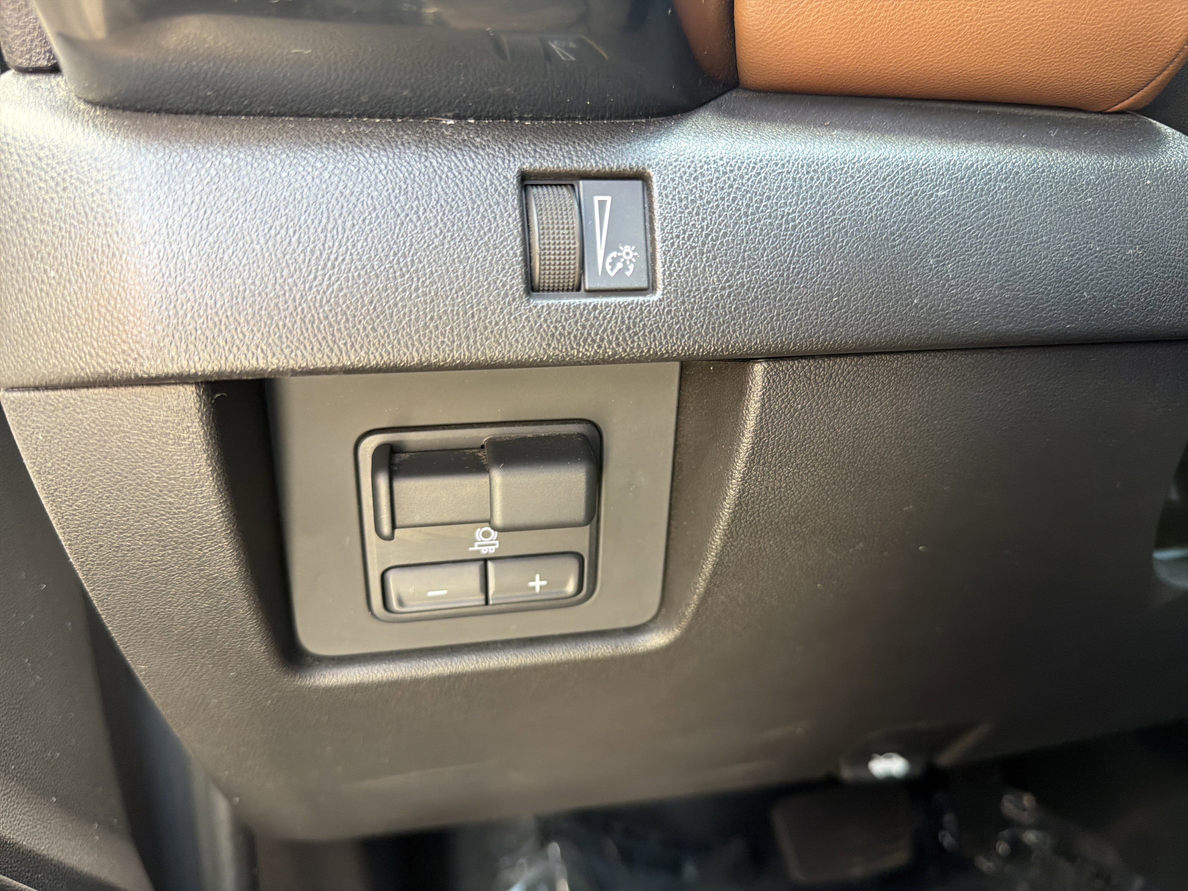 Certified 2023 GMC Canyon AT4 AWD/4WD image 30