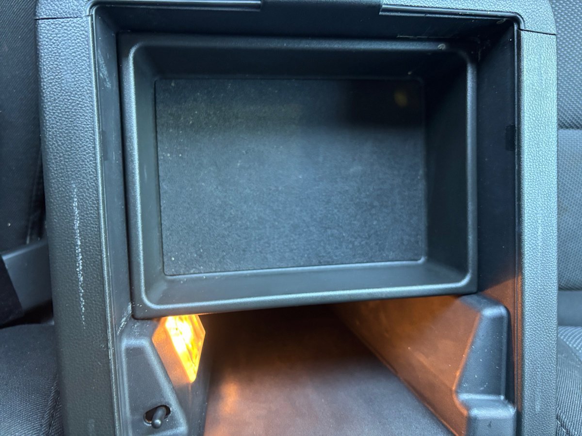 Used 2023 Chevrolet Traverse LT image 34