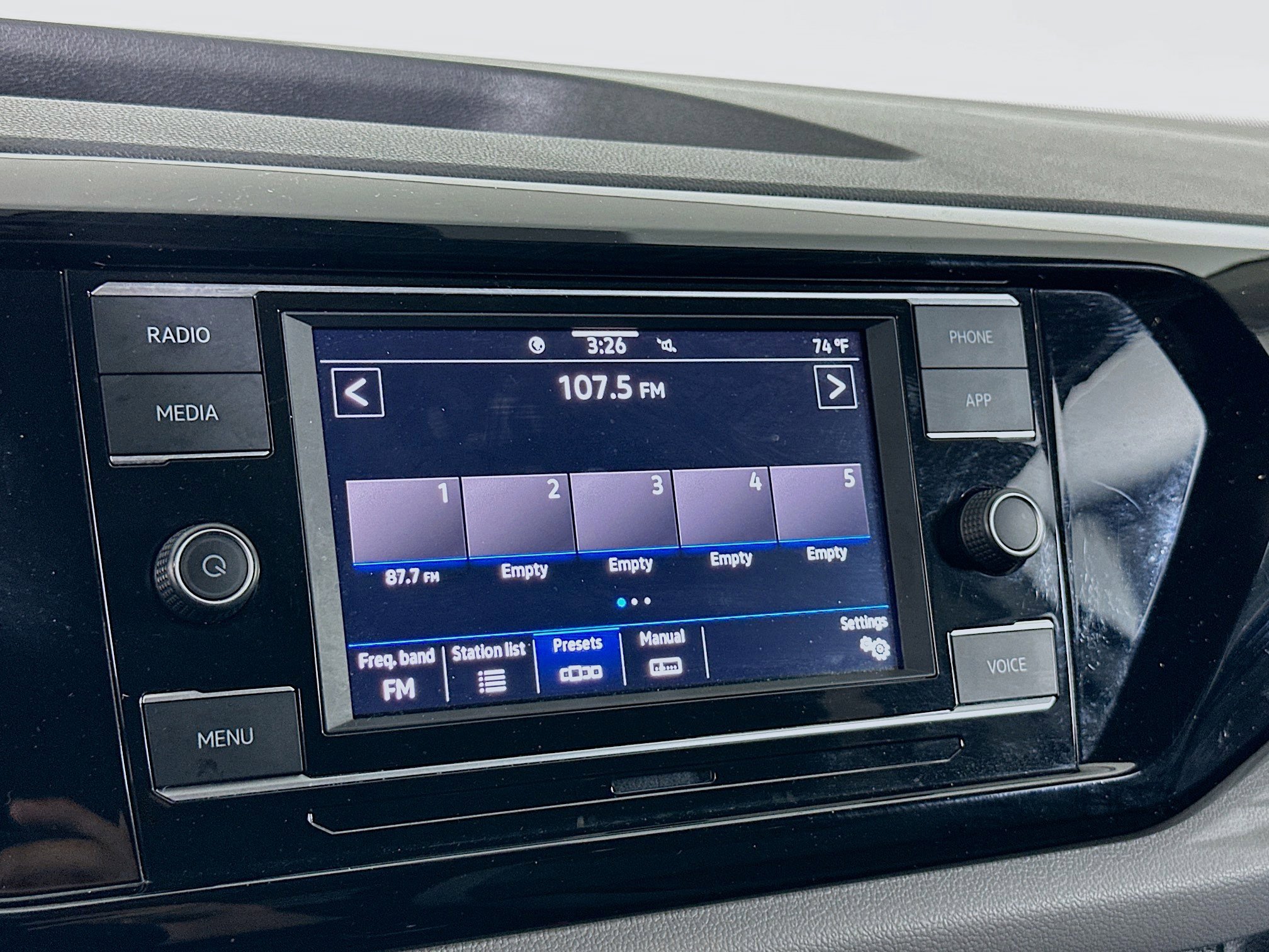 Used 2024 Volkswagen Taos S FWD image 19