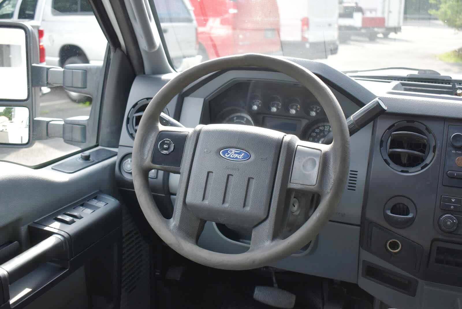Used 2015 Ford F550 2WD Crew Cab Super Duty w/ Power Equipment Group image 14