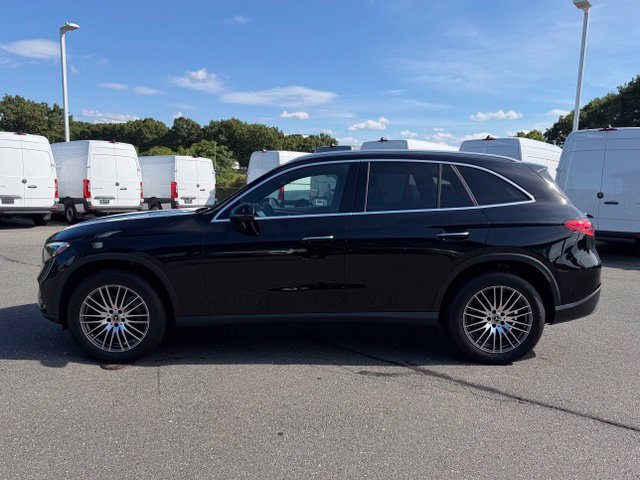 Used 2024 Mercedes-Benz GLC 300 4MATIC image 4