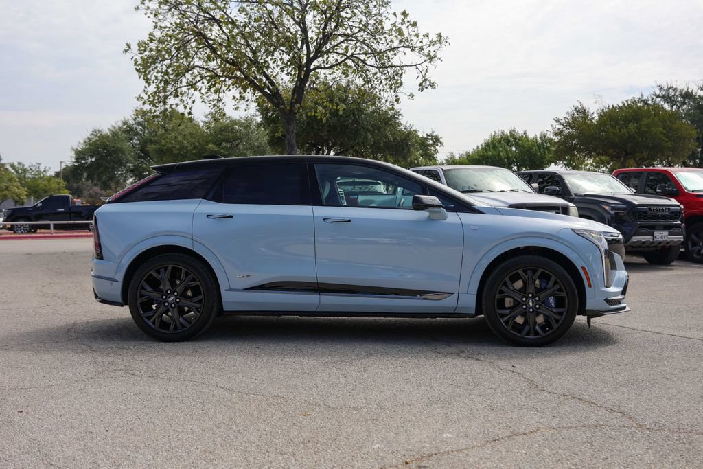 Used 2026 Cadillac Optiq V AWD/4WD image 5