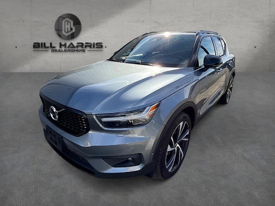 Used 2019 Volvo XC40 T5 R-Design