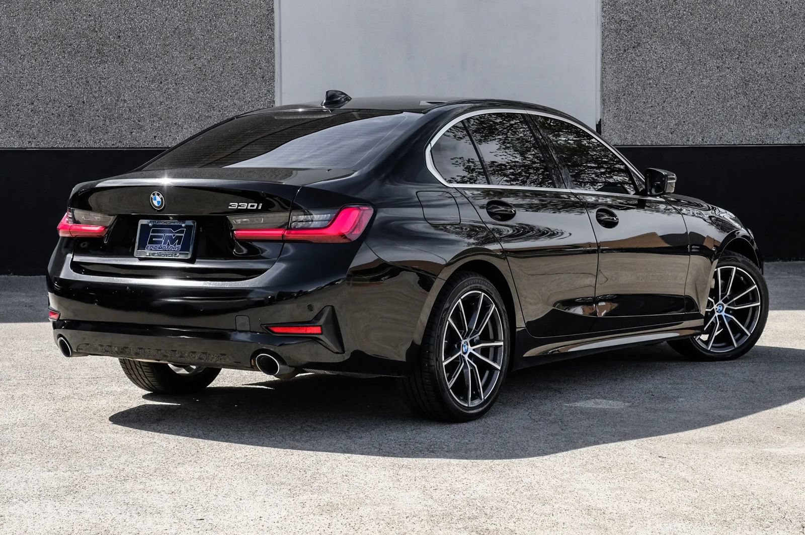 Used 2021 BMW 330i Sedan w/ Convenience Package RWD image 8