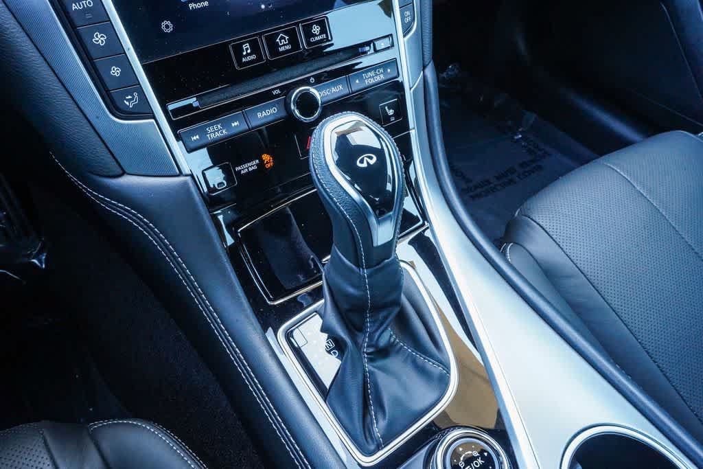 Used 2022 INFINITI Q60 3.0t Luxe w/ Essential Package RWD image 25