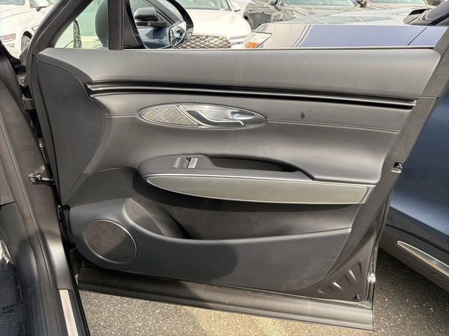 Used 2024 Genesis GV70 2.5T w/ Select Package image 10