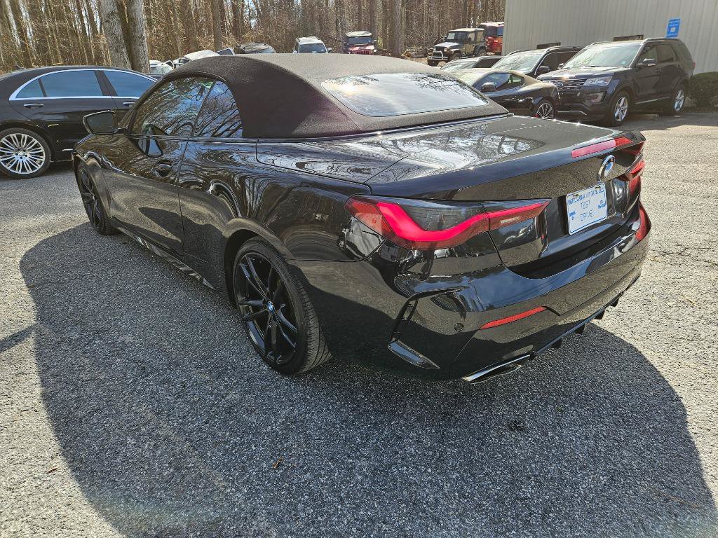 Used 2021 BMW M440i Convertible RWD image 4
