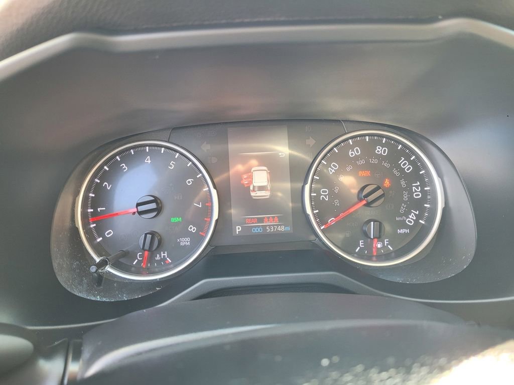 Used 2020 Toyota RAV4 XLE Premium image 24