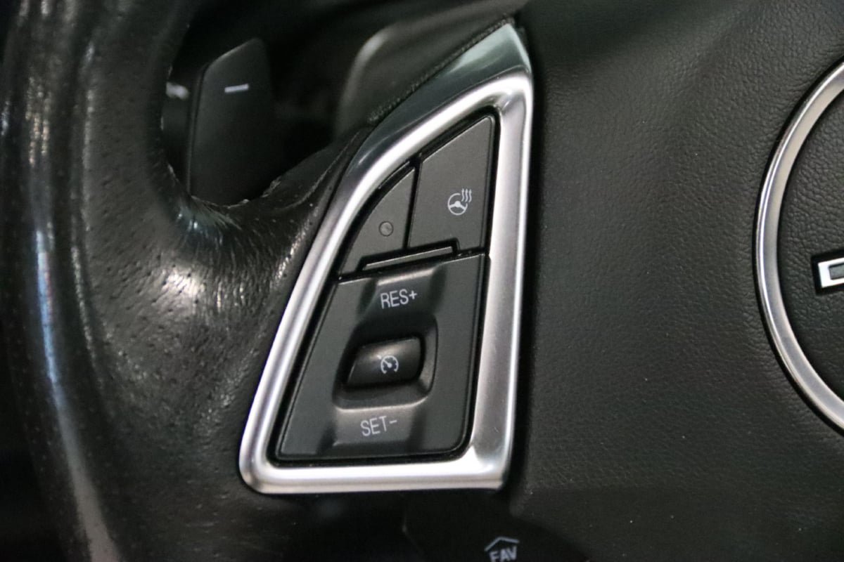 Used 2018 Chevrolet Camaro SS RWD image 16