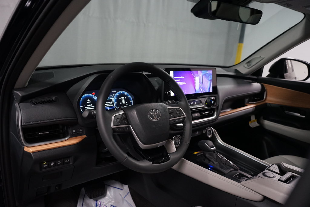 New 2026 Toyota Grand Highlander AWD Hybrid image 11