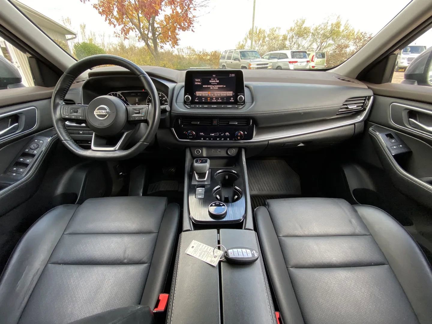 Used 2021 Nissan Rogue SV w/ Premium Package image 13