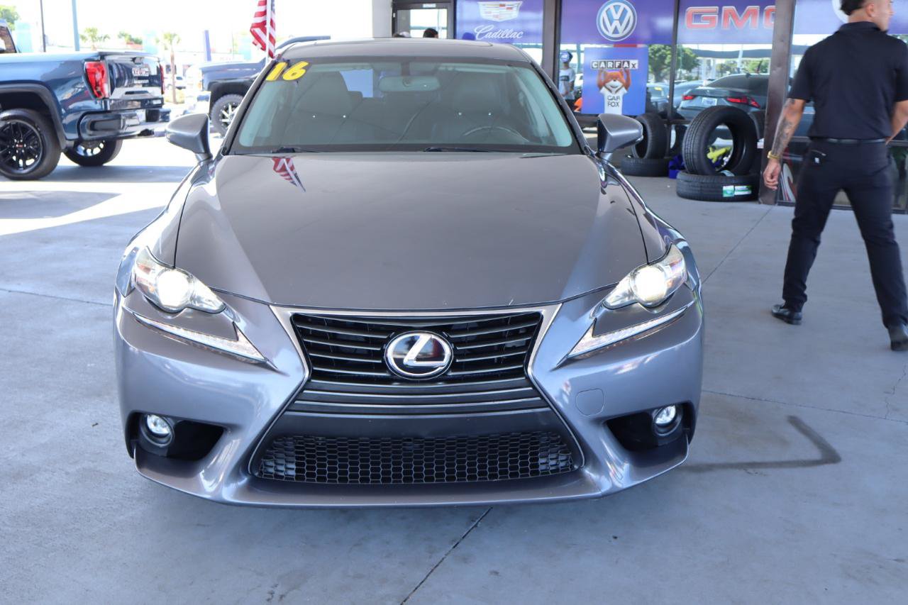 Used 2016 Lexus IS 200t RWD image 13