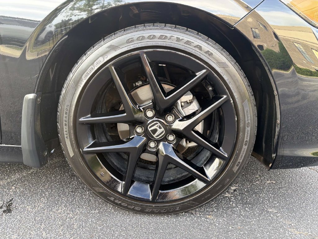Used 2025 Honda Civic Sport image 30