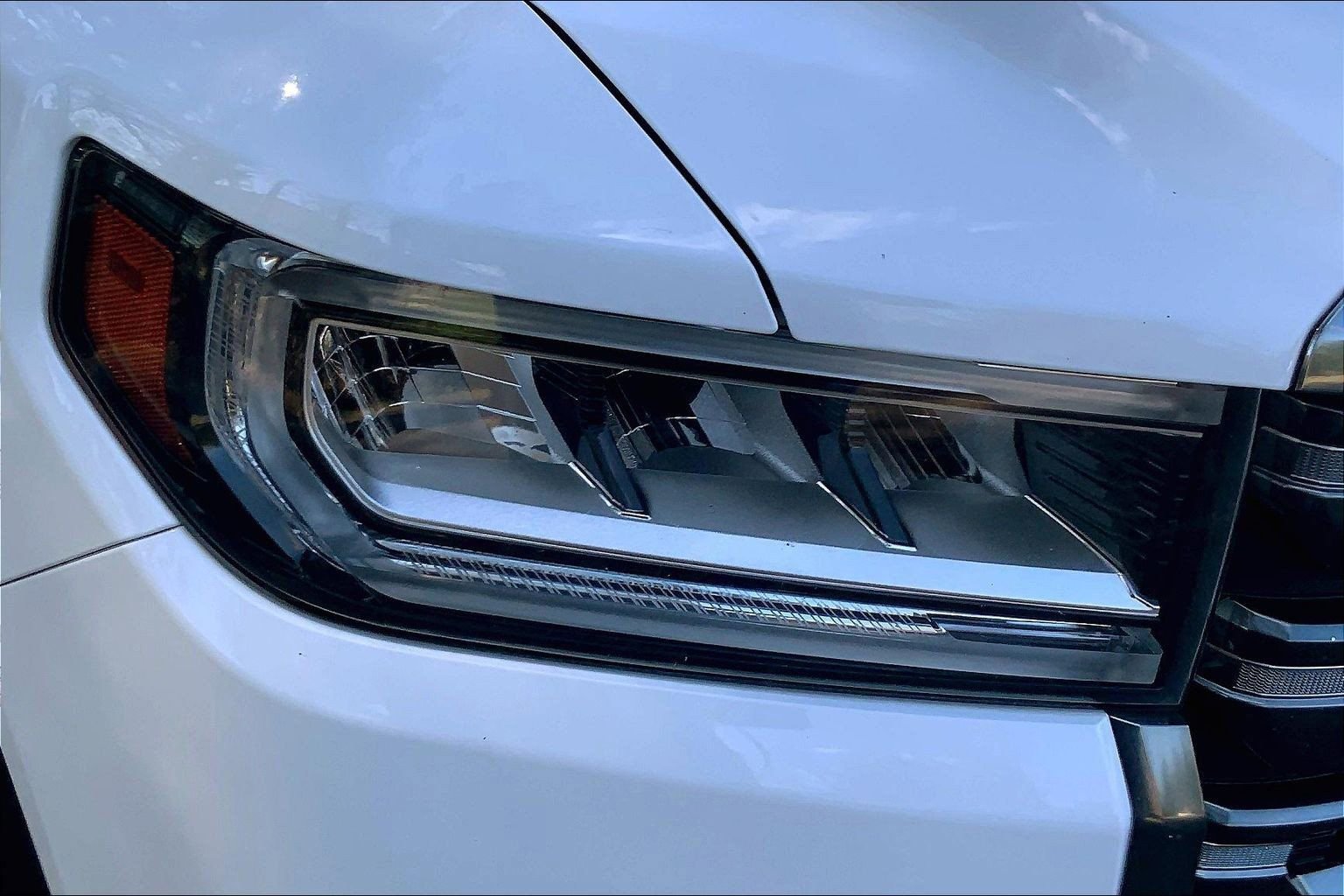 Used 2020 GMC Acadia AT4 w/ Driver Alert Package II image 23