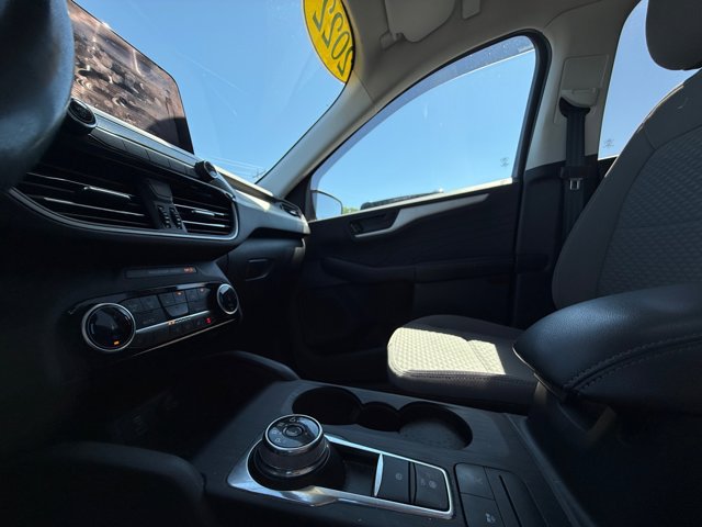 Certified 2022 Ford Escape SE w/ SE Sport Appearance Package AWD/4WD image 25
