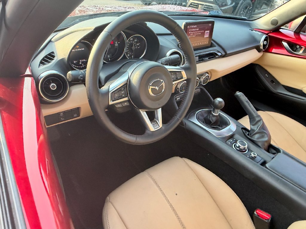 Used 2018 MAZDA MX-5 Miata RF Grand Touring RWD image 10