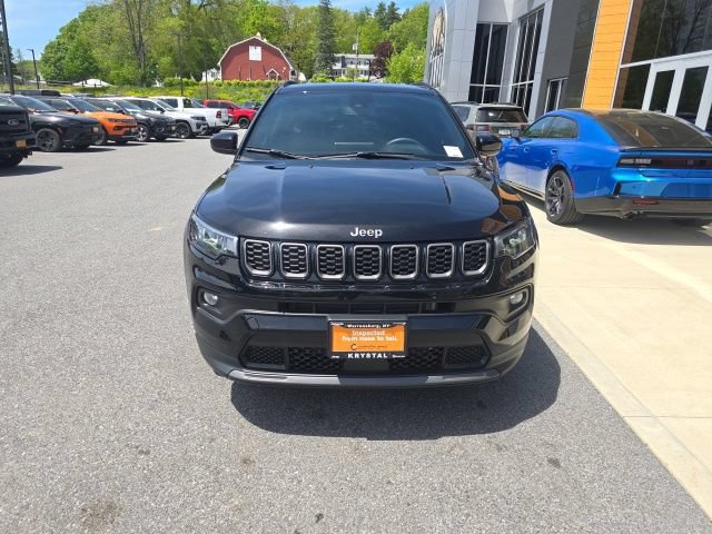 Used 2025 Jeep Compass Latitude w/ Altitude Special Edition AWD/4WD image 2