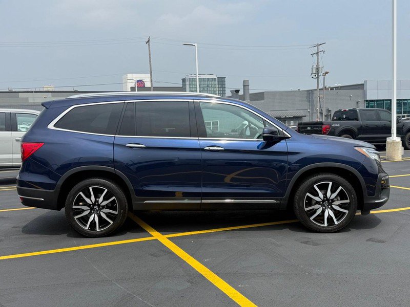 Used 2019 Honda Pilot Touring image 2