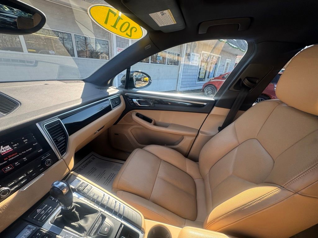 Used 2017 Porsche Macan S image 42