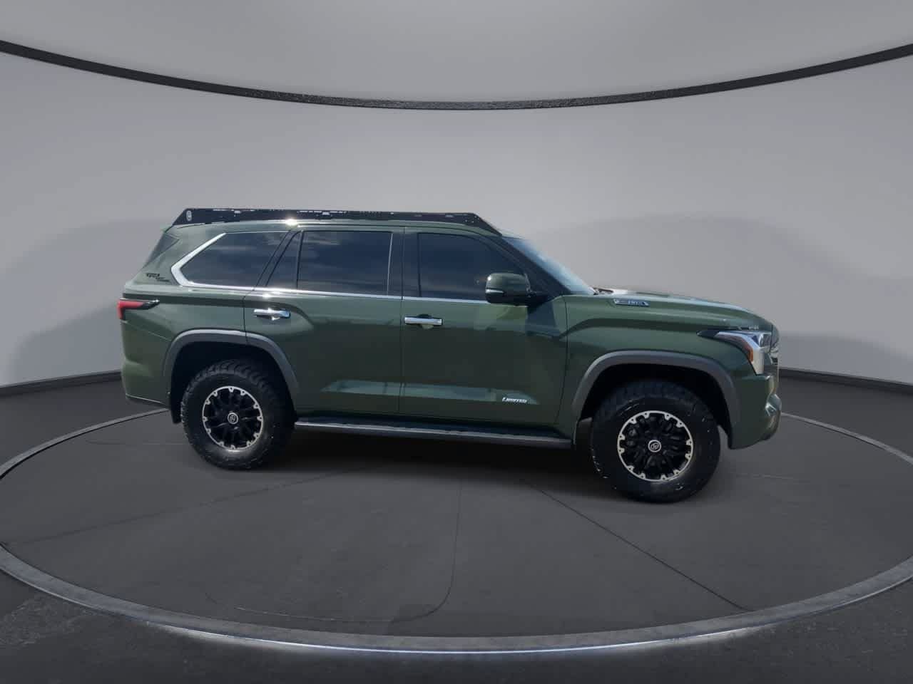 Used 2023 Toyota Sequoia Limited w/ TRD Off-Road Package AWD/4WD image 9