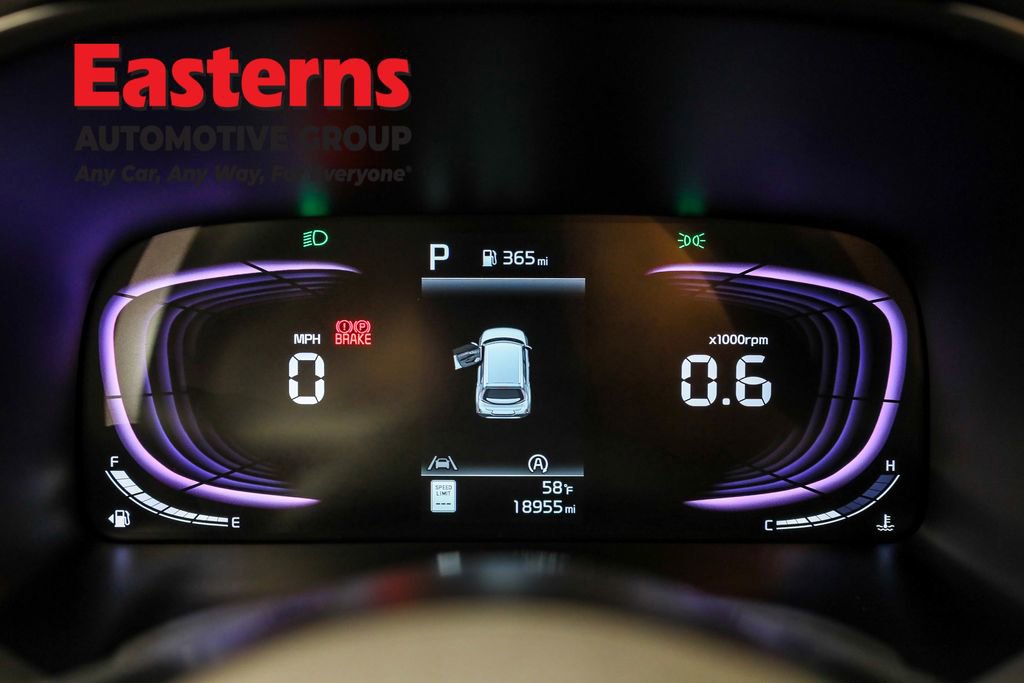 Used 2025 Kia Soul LX w/ LX Technology Package image 18