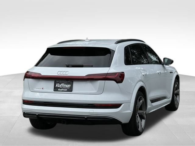 Used 2023 Audi e-tron S Prestige image 7