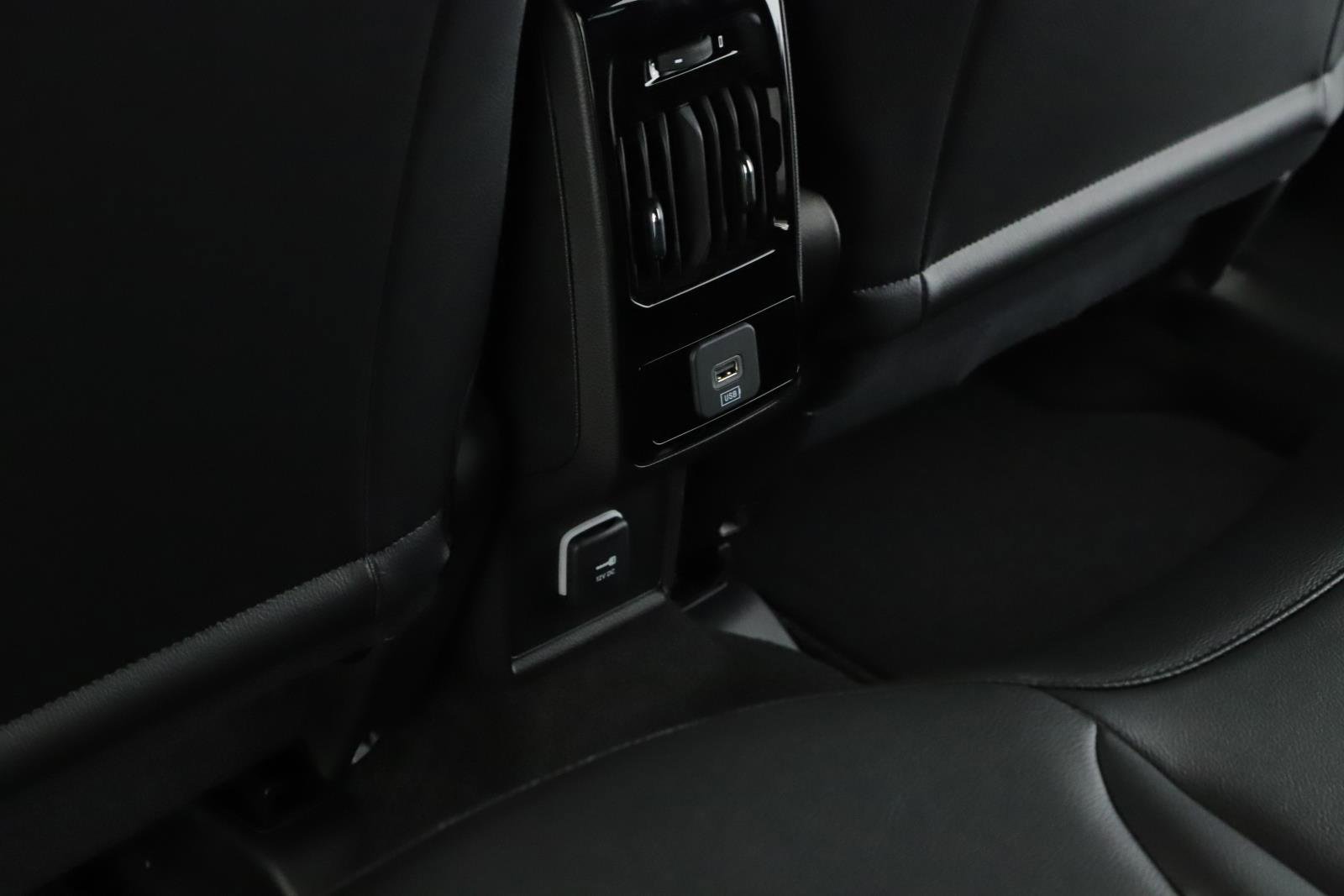 New 2026 Jeep Compass Limited w/ Sun, Sound & Navigation Group image 5