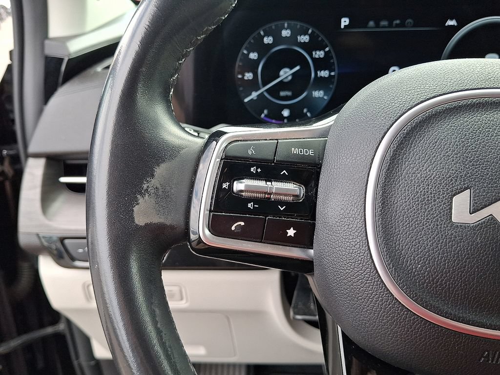 Certified 2023 Kia Carnival SX FWD image 22