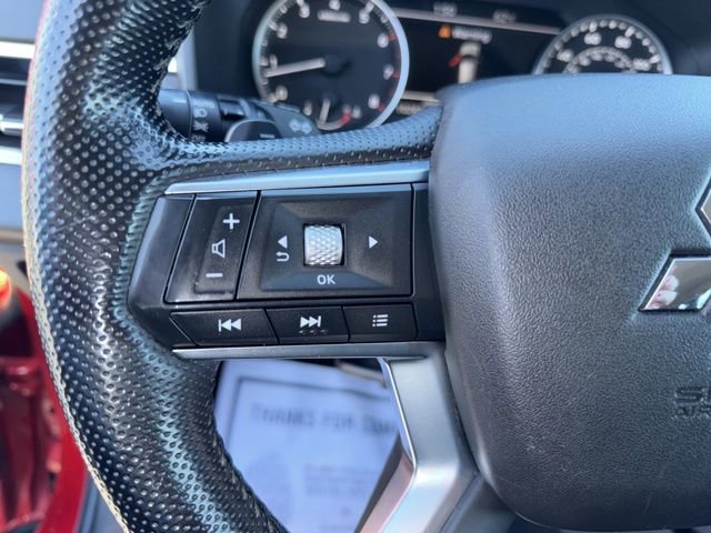 Used 2022 Mitsubishi Outlander SE image 13