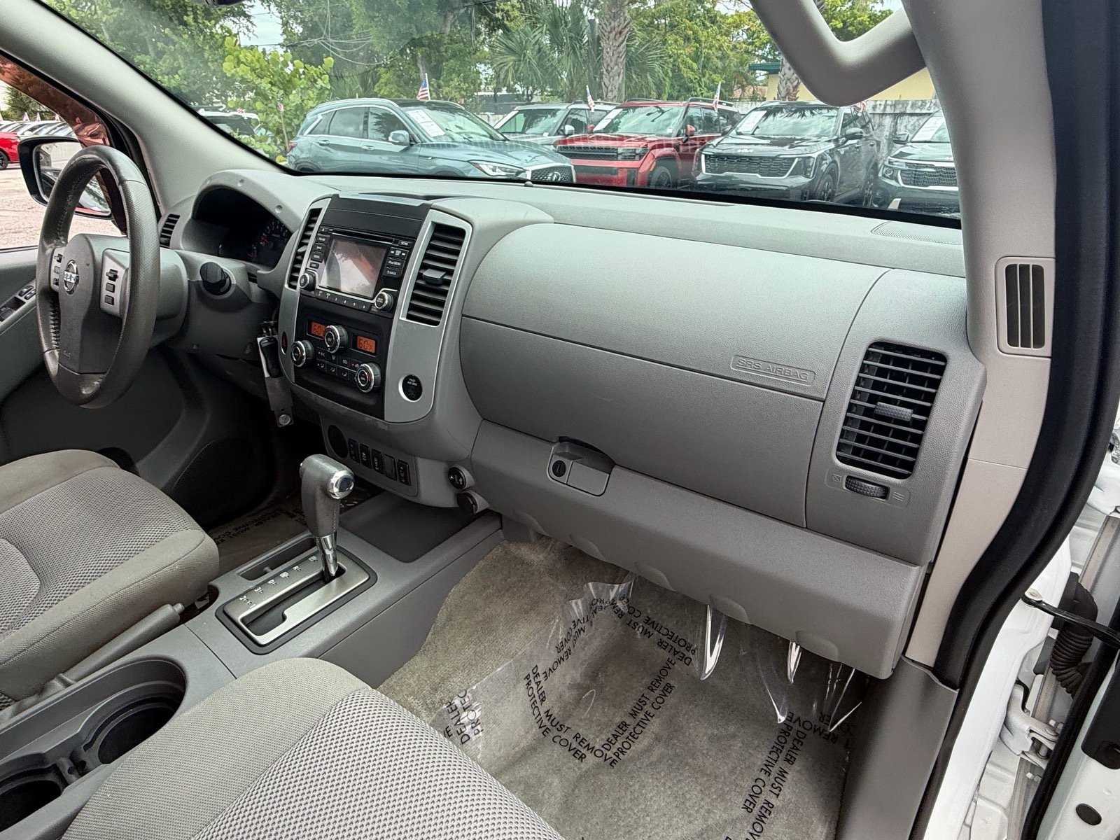 Used 2017 Nissan Frontier SV w/ SV Value Truck Package RWD image 13