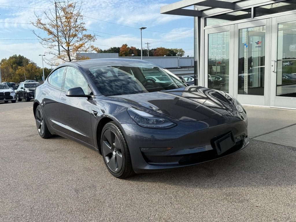 Used 2022 Tesla Model 3 AWD/4WD image 1